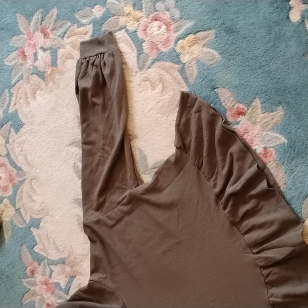 Women's Boho Hooded Green Sweatshirt With Ruffled Hem Large NWT - Picture 6 of 11